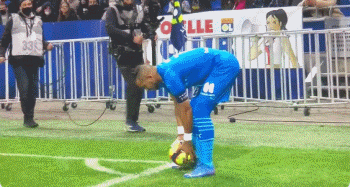 拉齐奥官方：罗维拉成功接受腹股沟手术（拉齐奥官宣：罗维拉腹股沟手术顺利完成）